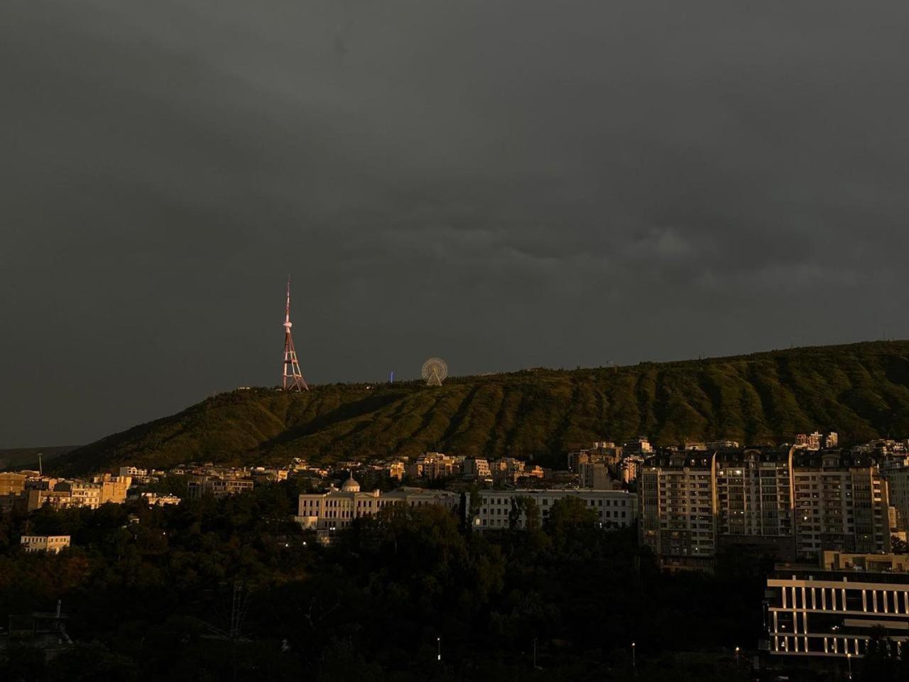 Panorama Khiliani Daire Tiflis Dış mekan fotoğraf